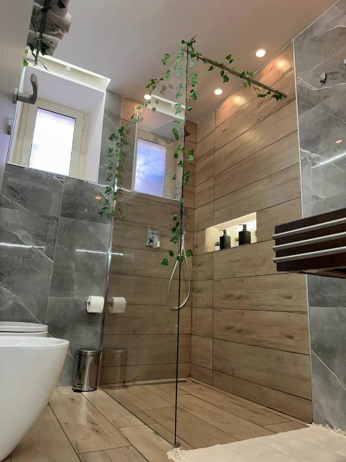 Tropical Holiday House 카타니아 외부 사진